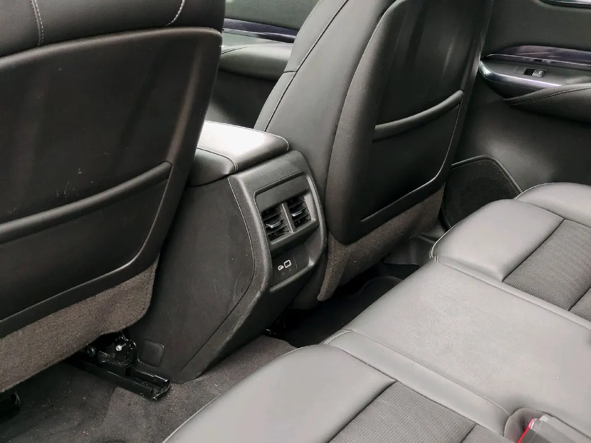 2021 Cadillac XT4 2.0T 237HP L4 9AT,autocango,china used car exporter,china ev exporter,chinese used car exporter,chinese used ev exporter