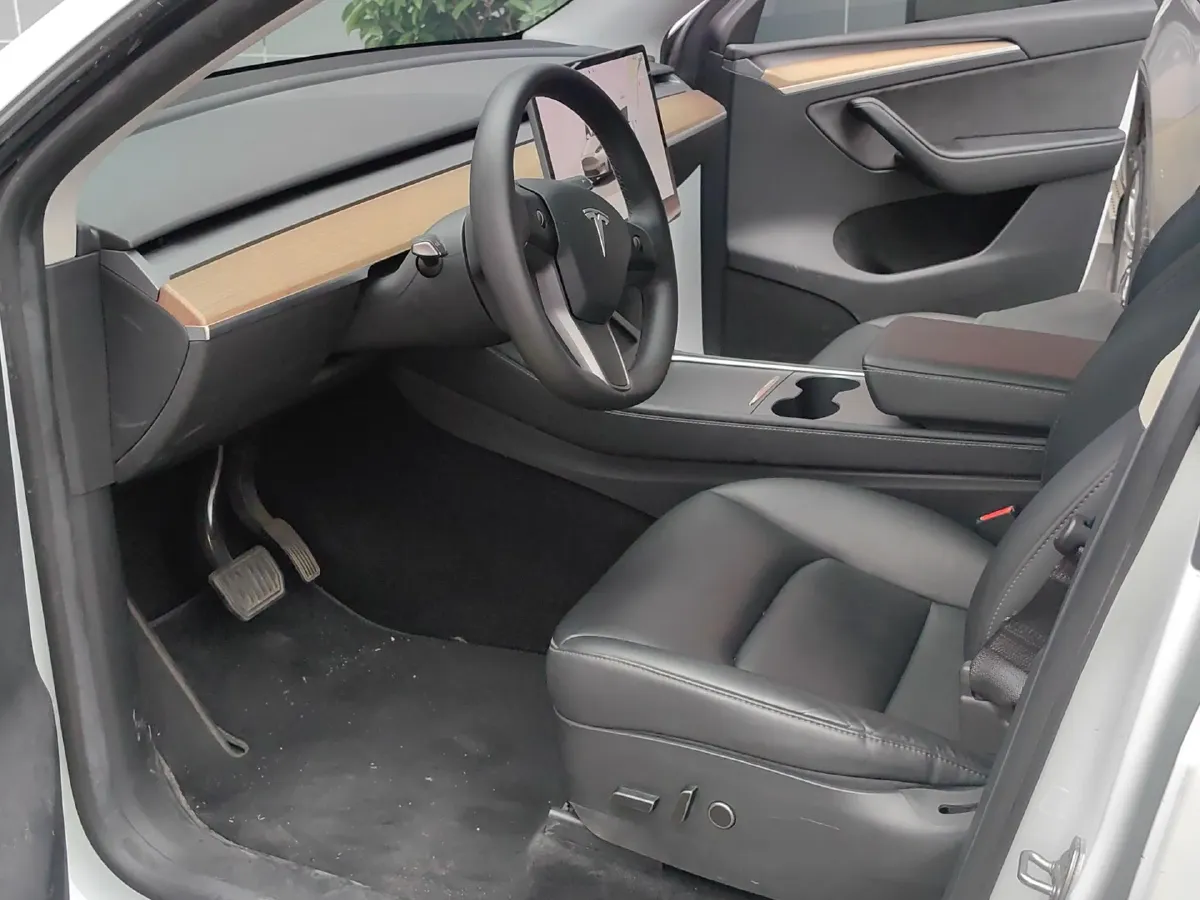 2022 Tesla Model Y BEV 60KWH,autocango,china used car exporter,china ev exporter,chinese used car exporter,chinese used ev exporter