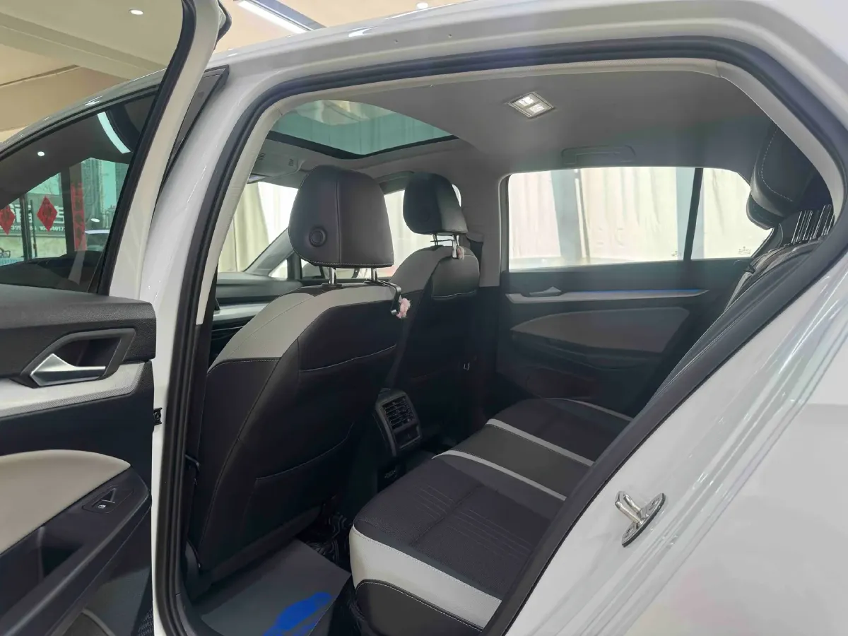 2021 Volkswagen Golf 1.4T 150HP L4 7DCT,autocango,china used car exporter,china ev exporter,chinese used car exporter,chinese used ev exporter
