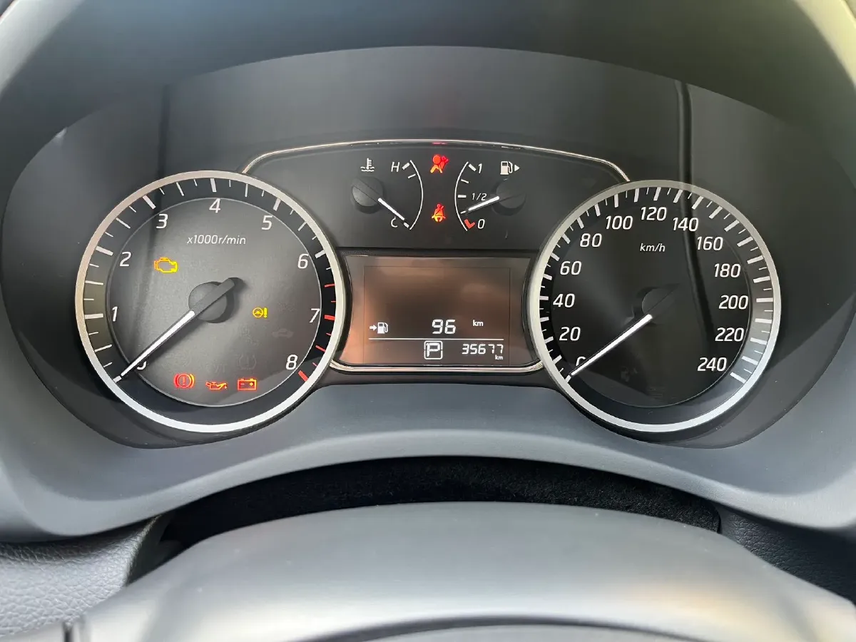 2021 Nissan Sylphy 1.6L 122HP L4 CVT,autocango,china used car exporter,china ev exporter,chinese used car exporter,chinese used ev exporter