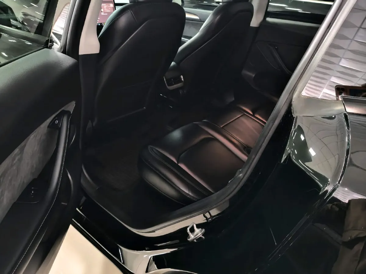 2022 Tesla Model Y BEV 60KWH,autocango,china used car exporter,china ev exporter,chinese used car exporter,chinese used ev exporter