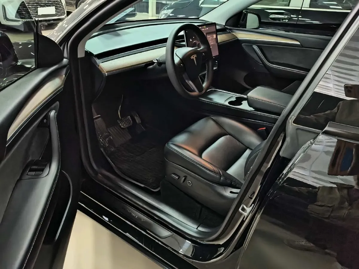 2022 Tesla Model Y BEV 60KWH,autocango,china used car exporter,china ev exporter,chinese used car exporter,chinese used ev exporter