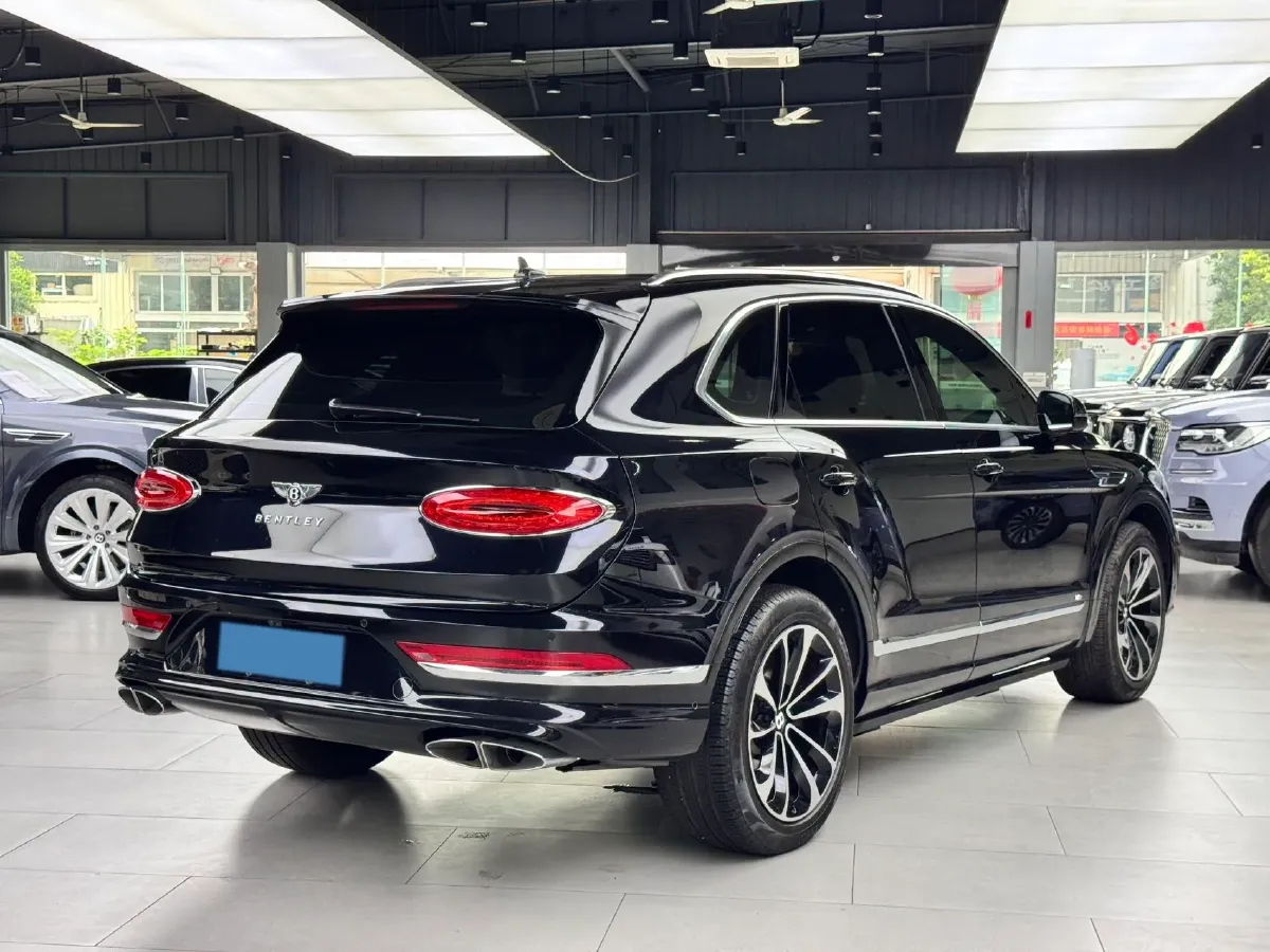 2021 Bentley Bentayga 4.0T 550HP V8 8AT,autocango,china used car exporter,china ev exporter,chinese used car exporter,chinese used ev exporter