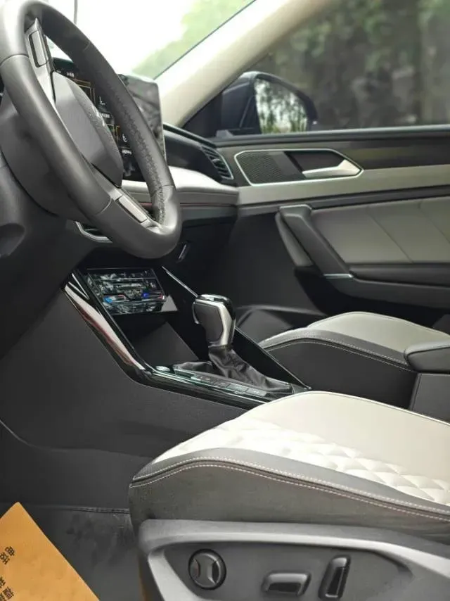 2023 Volkswagen Tayron 2.0T 186HP L4 7DCT,autocango,china used car exporter,china ev exporter,chinese used car exporter,chinese used ev exporter