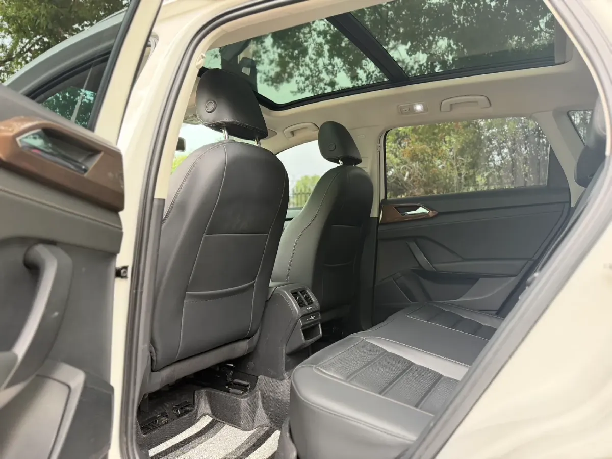 2021 Volkswagen Tharu 1.4T 150HP L4 7DCT,autocango,china used car exporter,china ev exporter,chinese used car exporter,chinese used ev exporter