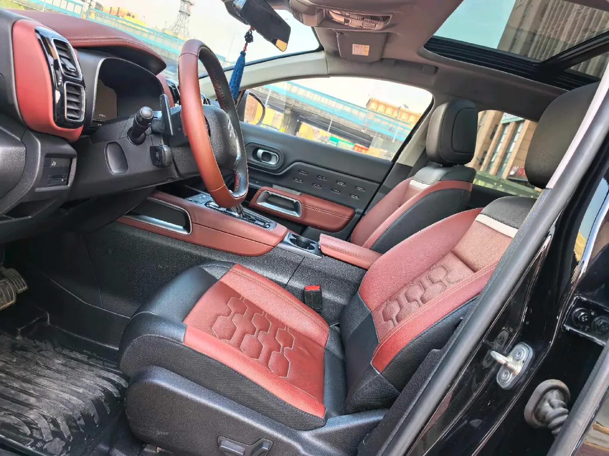 2020 Citroen C5 Aircross 1.8T 211HP L4 8AT,autocango,china used car exporter,china ev exporter,chinese used car exporter,chinese used ev exporter