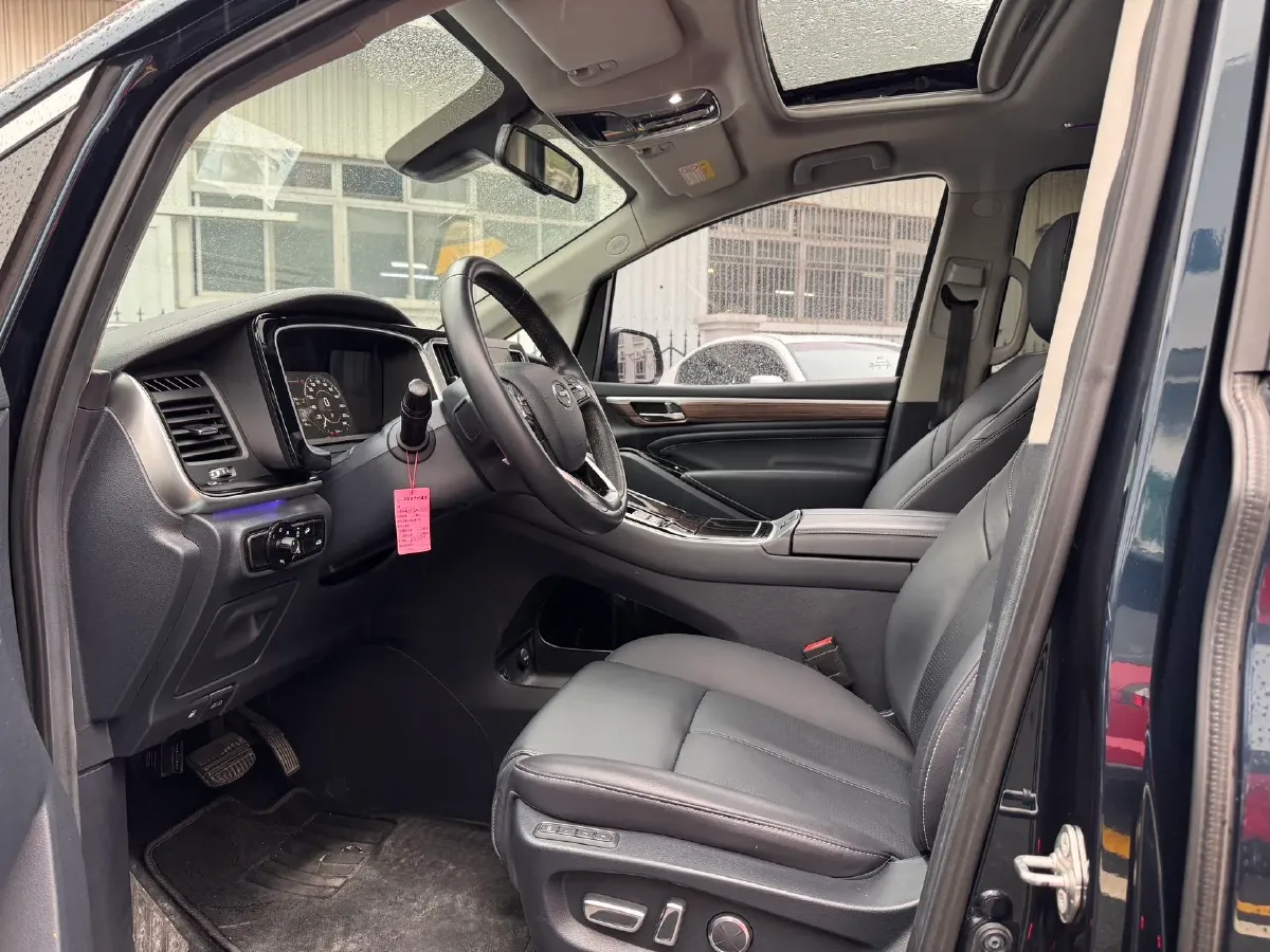 2021 GAC Trumpchi M8 2.0T 252HP L4 8AT,autocango,china used car exporter,china ev exporter,chinese used car exporter,chinese used ev exporter