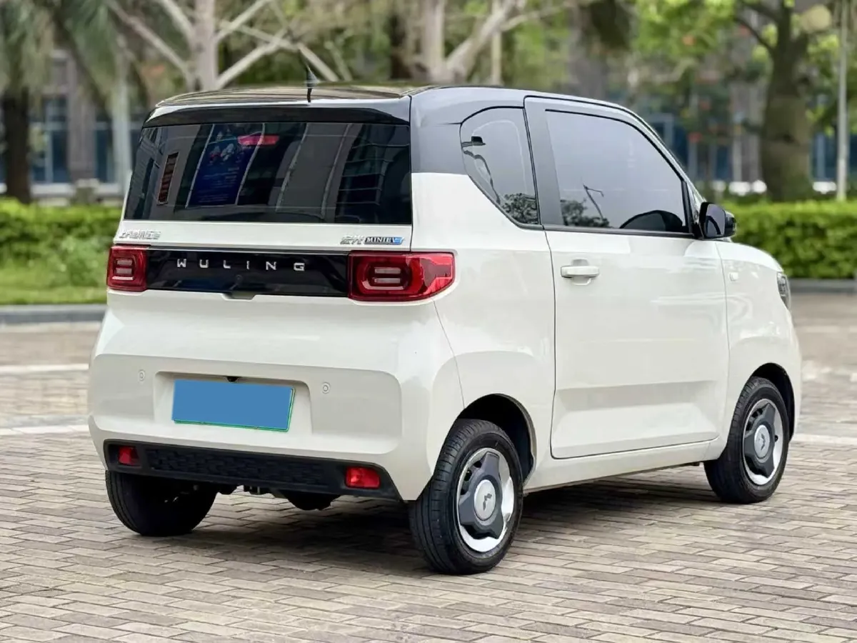 2021 WuLing HongGuang MINI EV BEV 13.9KWH,autocango,china used car exporter,china ev exporter,chinese used car exporter,chinese used ev exporter
