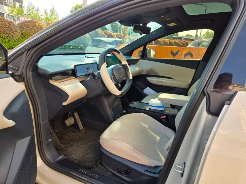 2025 Jetour Freeman 1.5T 184HP L4 7DCT,autocango,china used car exporter,china ev exporter,chinese used car exporter,chinese used ev exporter