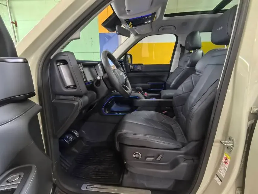 2023 FangChengBao Bao 5 1.5T 194HP L4 E-CVT PHEV 31.8KWH,autocango,china used car exporter,china ev exporter,chinese used car exporter,chinese used ev exporter