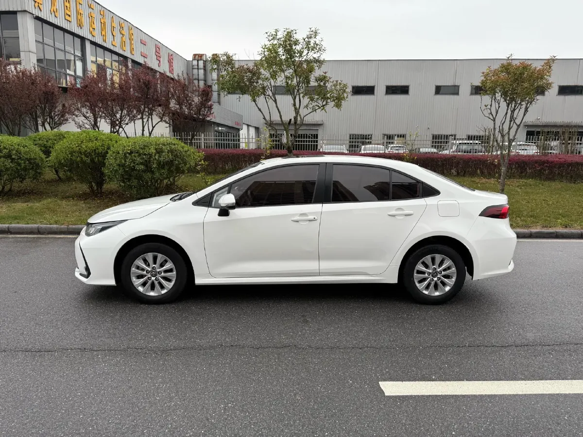 2021 Toyota Corolla 1.2T 116HP L4 CVT,autocango,china used car exporter,china ev exporter,chinese used car exporter,chinese used ev exporter