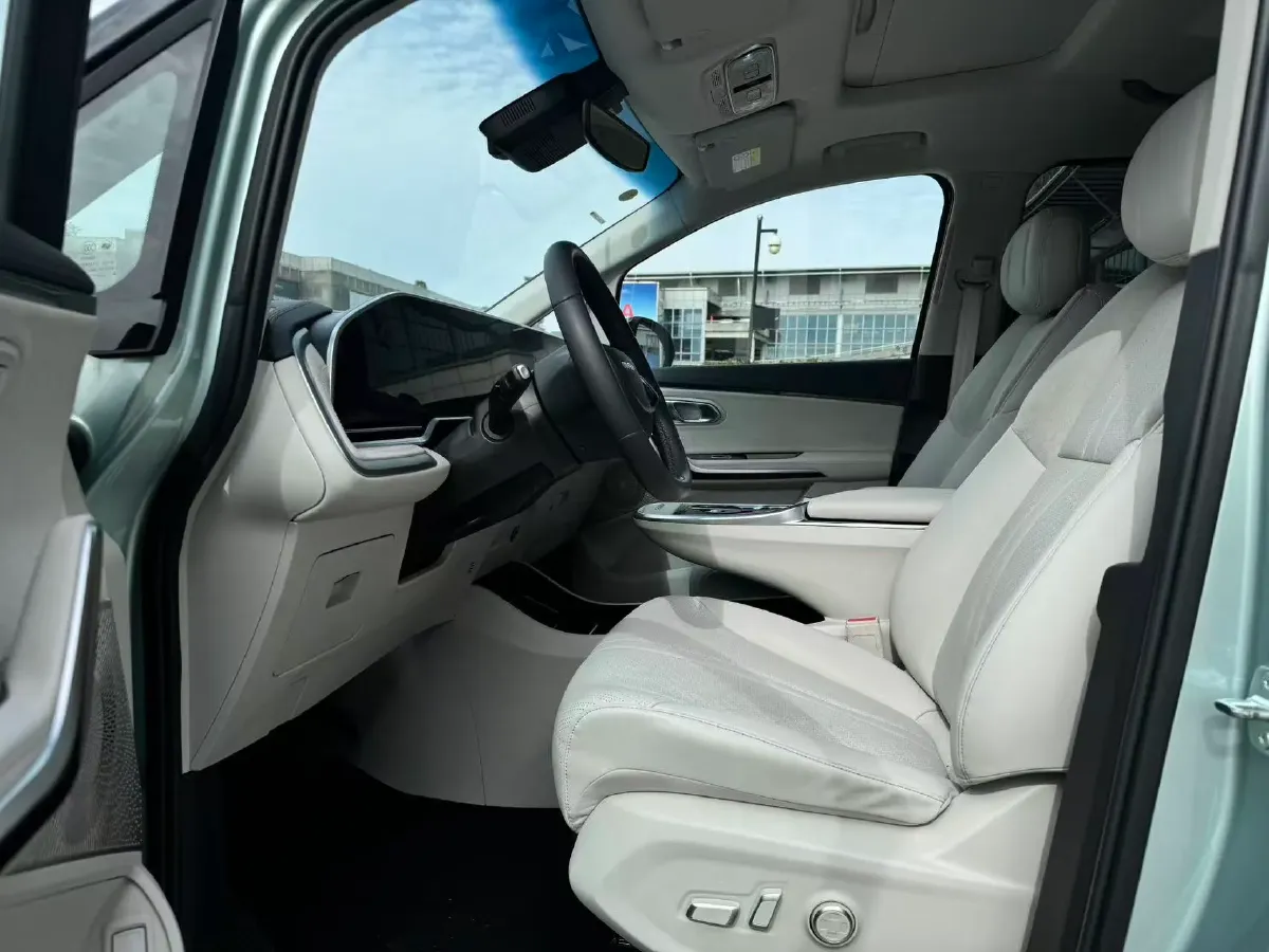 2024 MAXUS DaJia 9 1.5T 150HP L4 1DHT PHEV 39.7KWH,autocango,china used car exporter,china ev exporter,chinese used car exporter,chinese used ev exporter