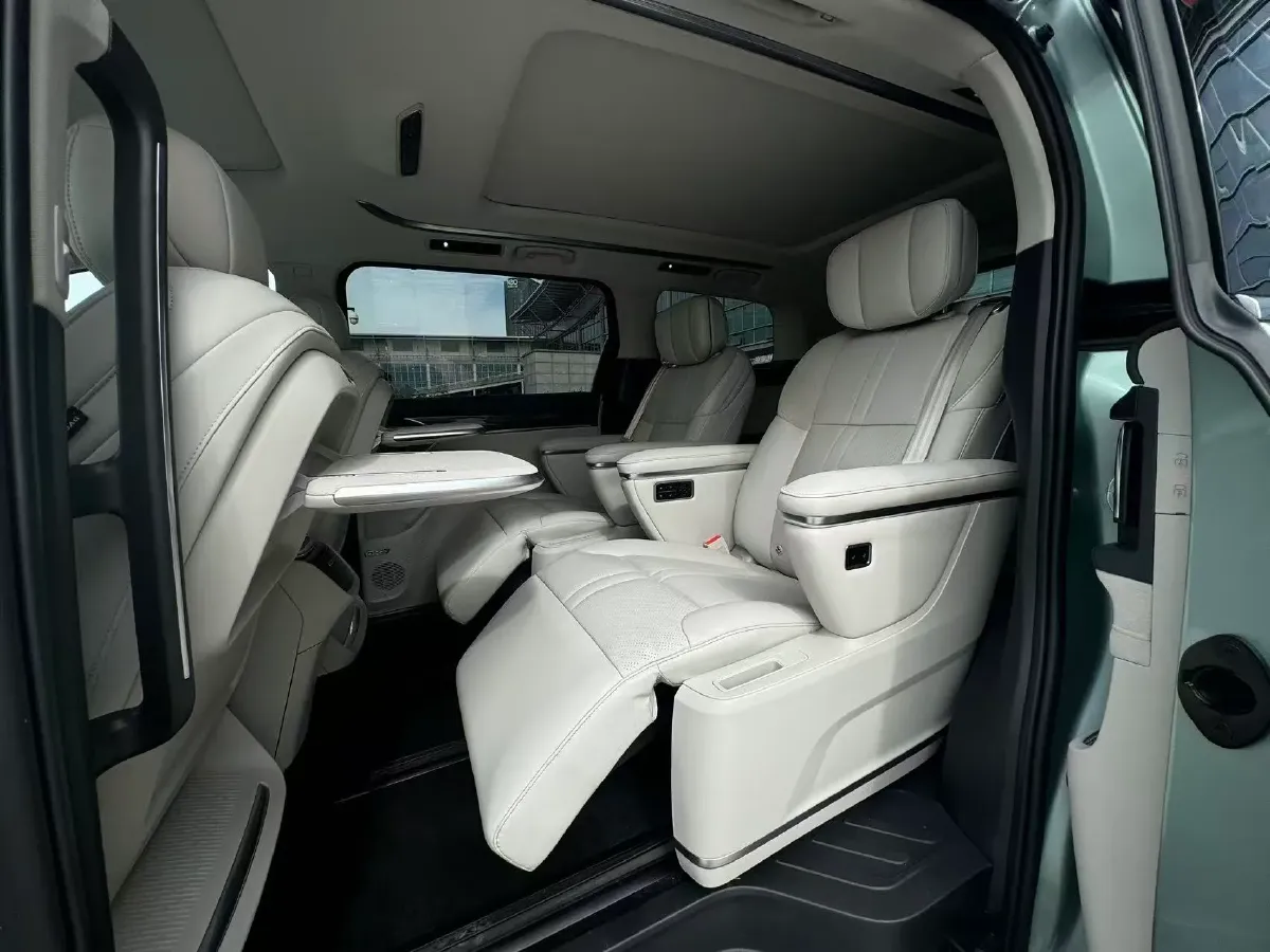 2024 MAXUS DaJia 9 1.5T 150HP L4 1DHT PHEV 39.7KWH,autocango,china used car exporter,china ev exporter,chinese used car exporter,chinese used ev exporter