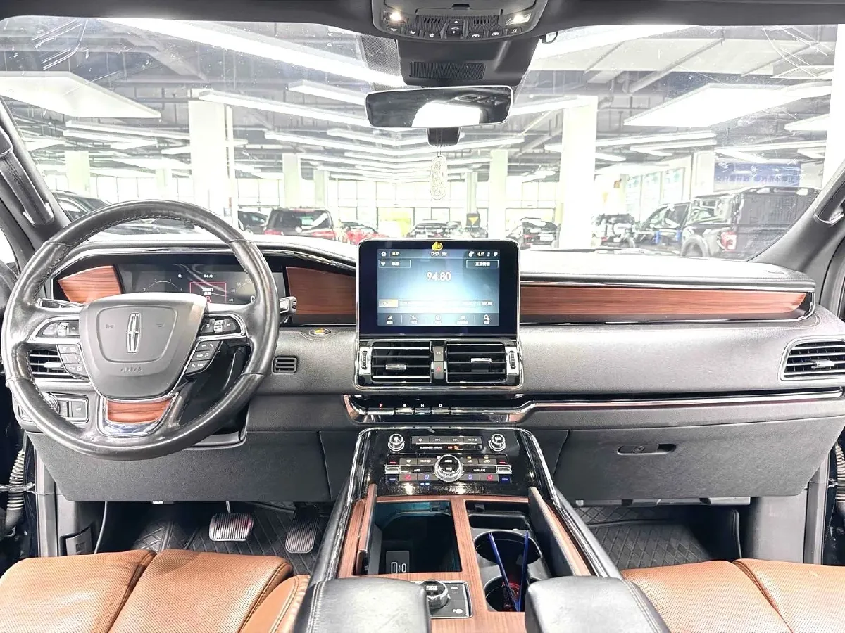 2020 Lincoln Navigator 3.5T 388HP V6 10AT,autocango,china used car exporter,china ev exporter,chinese used car exporter,chinese used ev exporter