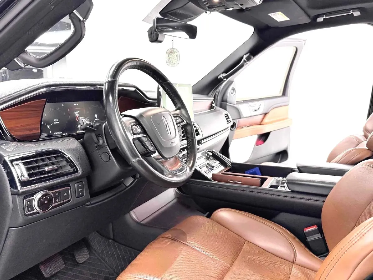 2020 Lincoln Navigator 3.5T 388HP V6 10AT,autocango,china used car exporter,china ev exporter,chinese used car exporter,chinese used ev exporter
