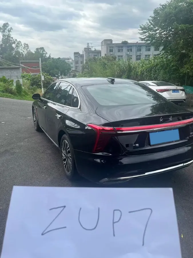 2024 HongQi H5 2.0T 224HP L4 8AT,autocango,china used car exporter,china ev exporter,chinese used car exporter,chinese used ev exporter