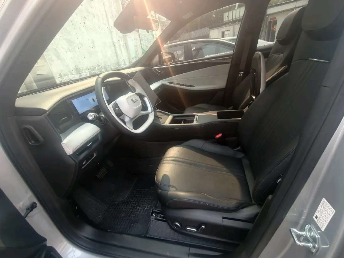 2024 Geely Galaxy L7 1.5T 163HP L4 3DHT PHEV 18.7KWH,autocango,china used car exporter,china ev exporter,chinese used car exporter,chinese used ev exporter