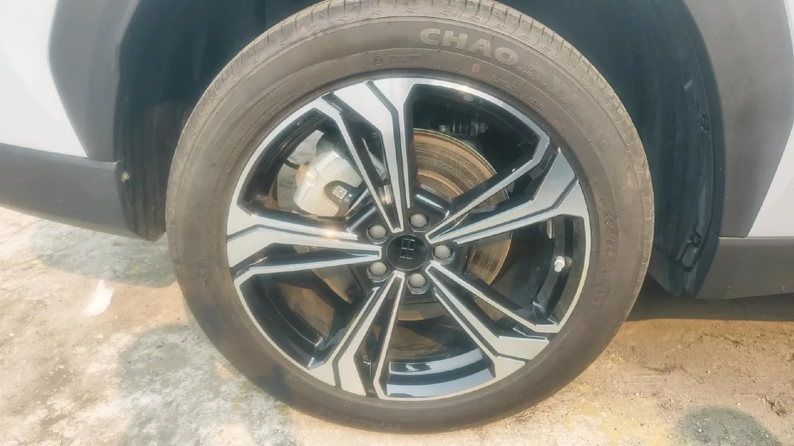 2024 Geely Galaxy L7 1.5T 163HP L4 3DHT PHEV 18.7KWH,autocango,china used car exporter,china ev exporter,chinese used car exporter,chinese used ev exporter