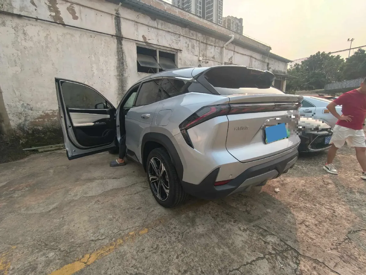 2024 Geely Galaxy L7 1.5T 163HP L4 3DHT PHEV 18.7KWH,autocango,china used car exporter,china ev exporter,chinese used car exporter,chinese used ev exporter