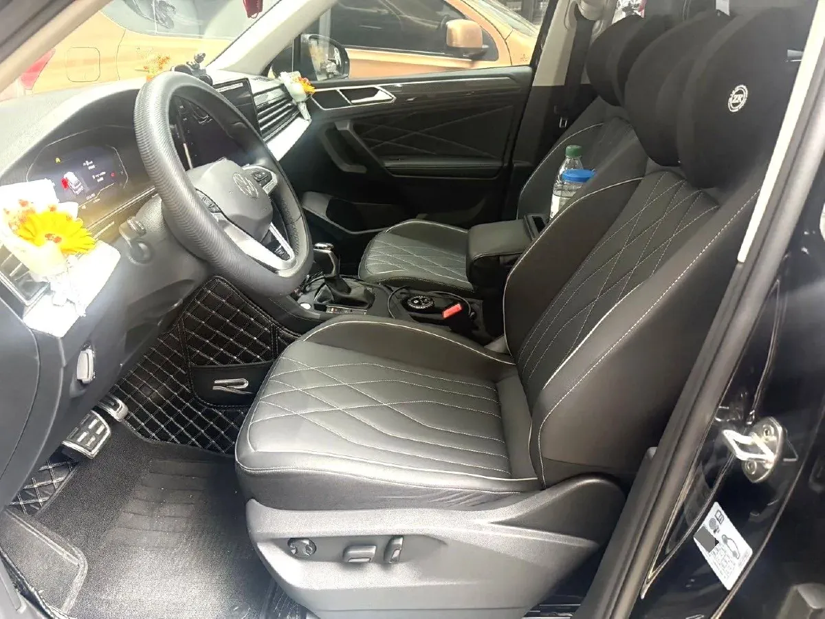 2024 Volkswagen Tiguan L 2.0T 186HP L4 7DCT,autocango,china used car exporter,china ev exporter,chinese used car exporter,chinese used ev exporter