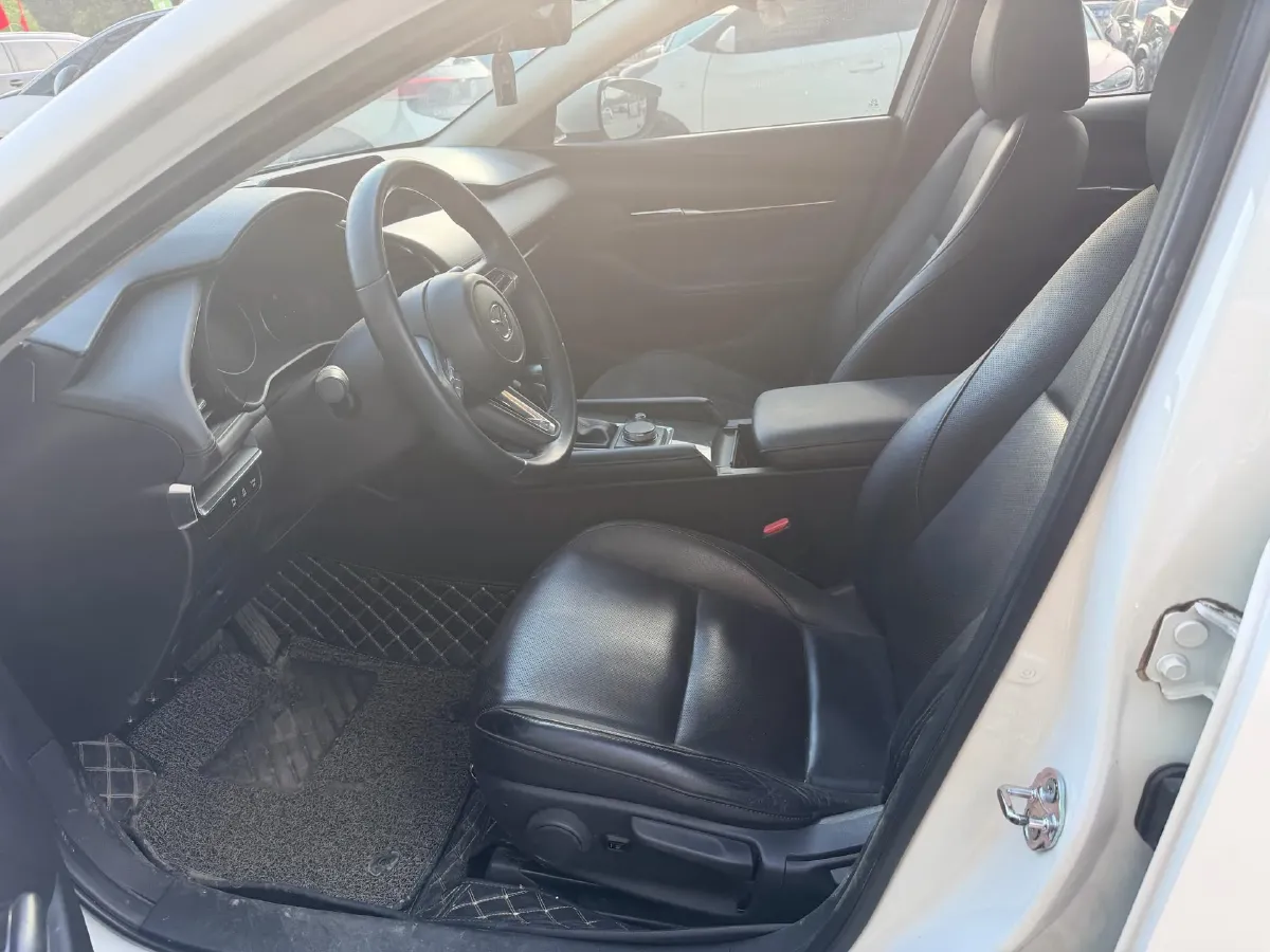 2020 Mazda 3 Axela 2.0L 158HP L4 6AT,autocango,china used car exporter,china ev exporter,chinese used car exporter,chinese used ev exporter