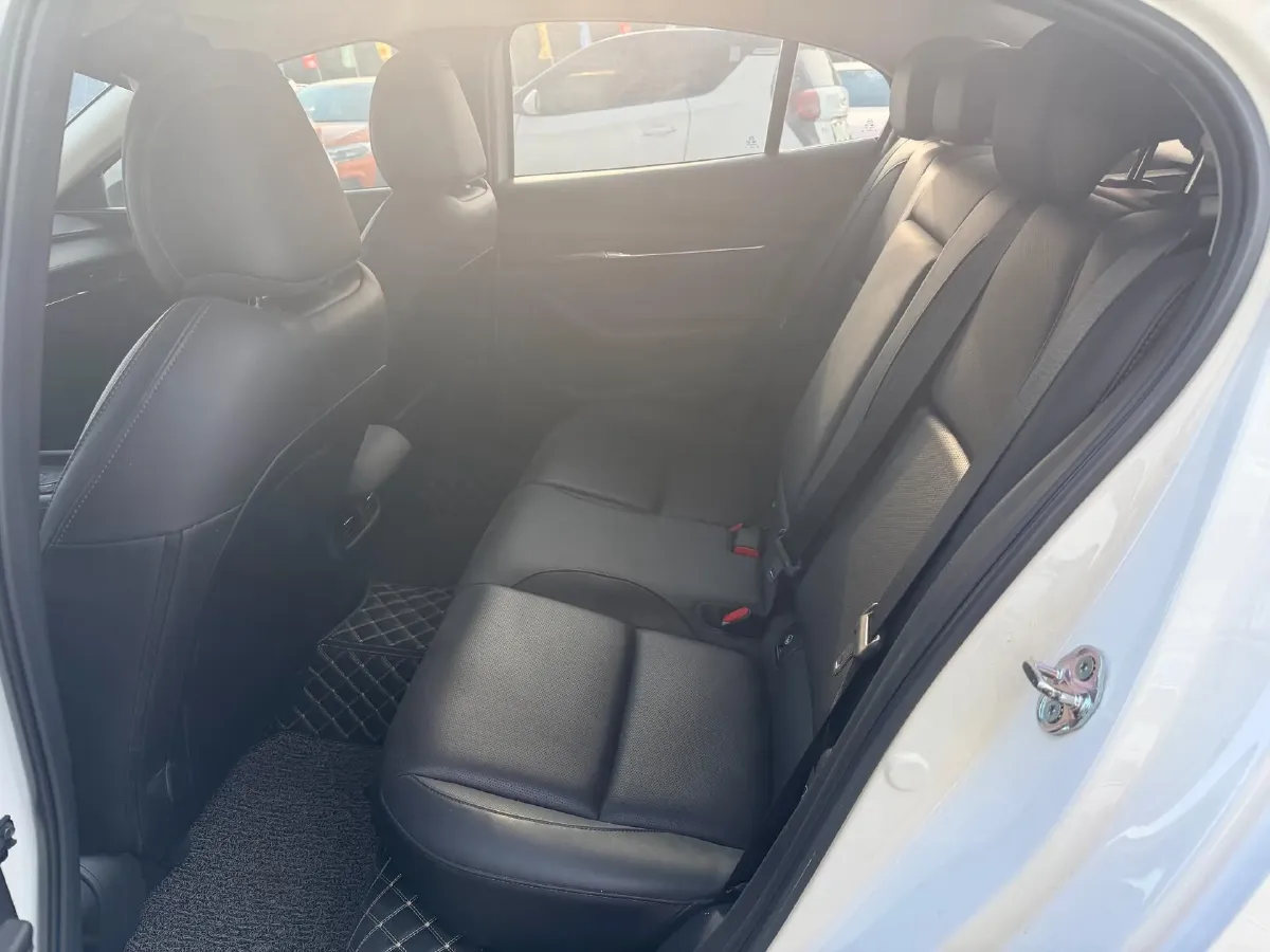 2020 Mazda 3 Axela 2.0L 158HP L4 6AT,autocango,china used car exporter,china ev exporter,chinese used car exporter,chinese used ev exporter