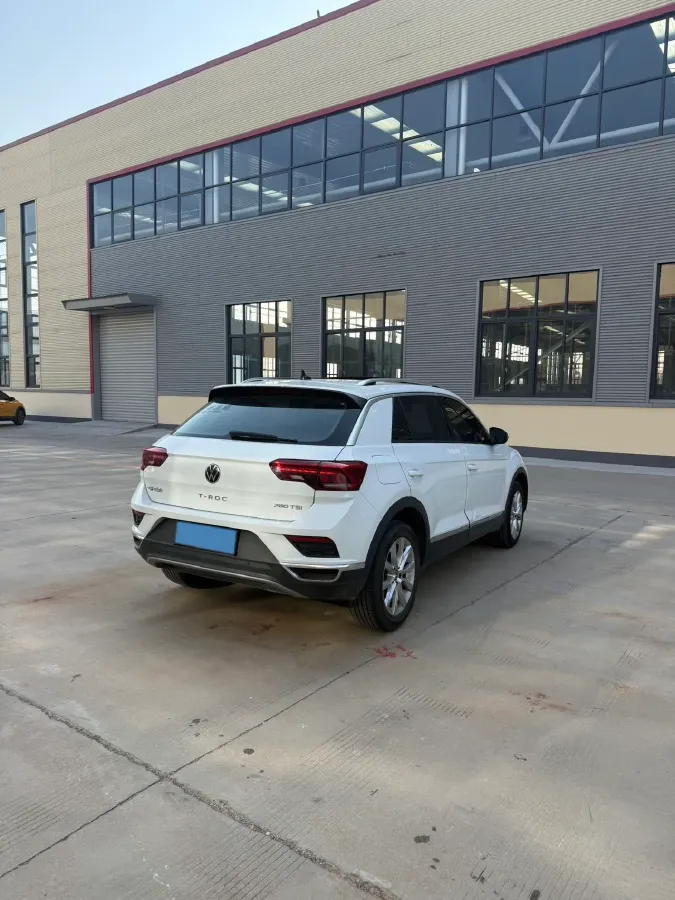 2022 Volkswagen T-Roc 1.4T 150HP L4 7DCT,autocango,china used car exporter,china ev exporter,chinese used car exporter,chinese used ev exporter