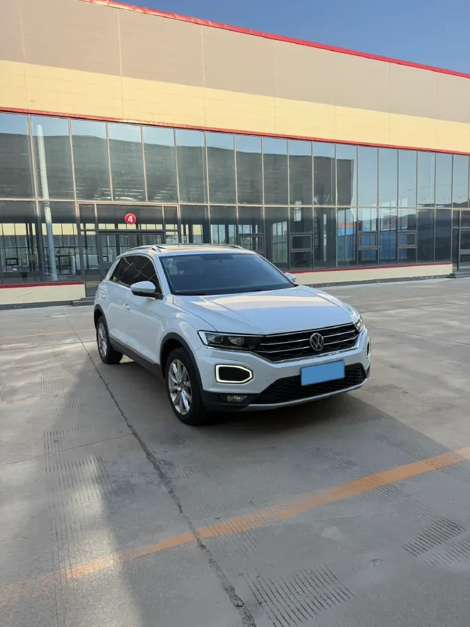 2022 Volkswagen T-Roc 1.4T 150HP L4 7DCT,autocango,china used car exporter,china ev exporter,chinese used car exporter,chinese used ev exporter