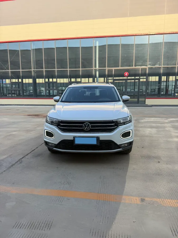 2022 Volkswagen T-Roc 1.4T 150HP L4 7DCT,autocango,china used car exporter,china ev exporter,chinese used car exporter,chinese used ev exporter