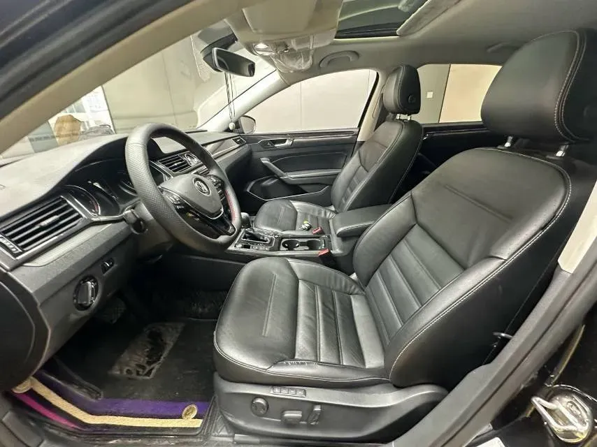 2017 Volkswagen Passat 1.8T 180HP L4 7DCT,autocango,china used car exporter,china ev exporter,chinese used car exporter,chinese used ev exporter