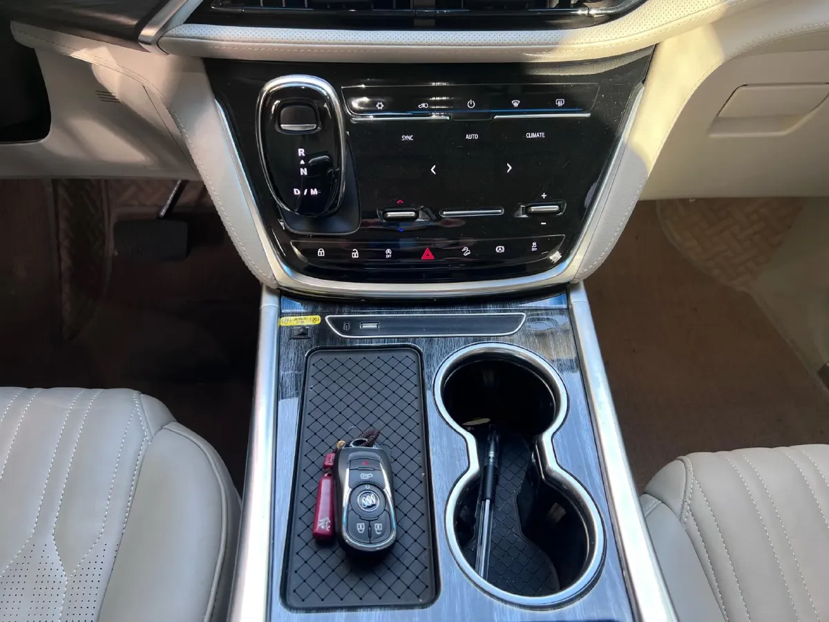 2023 Buick GL8 2.0T 237HP L4 9AT,autocango,china used car exporter,china ev exporter,chinese used car exporter,chinese used ev exporter