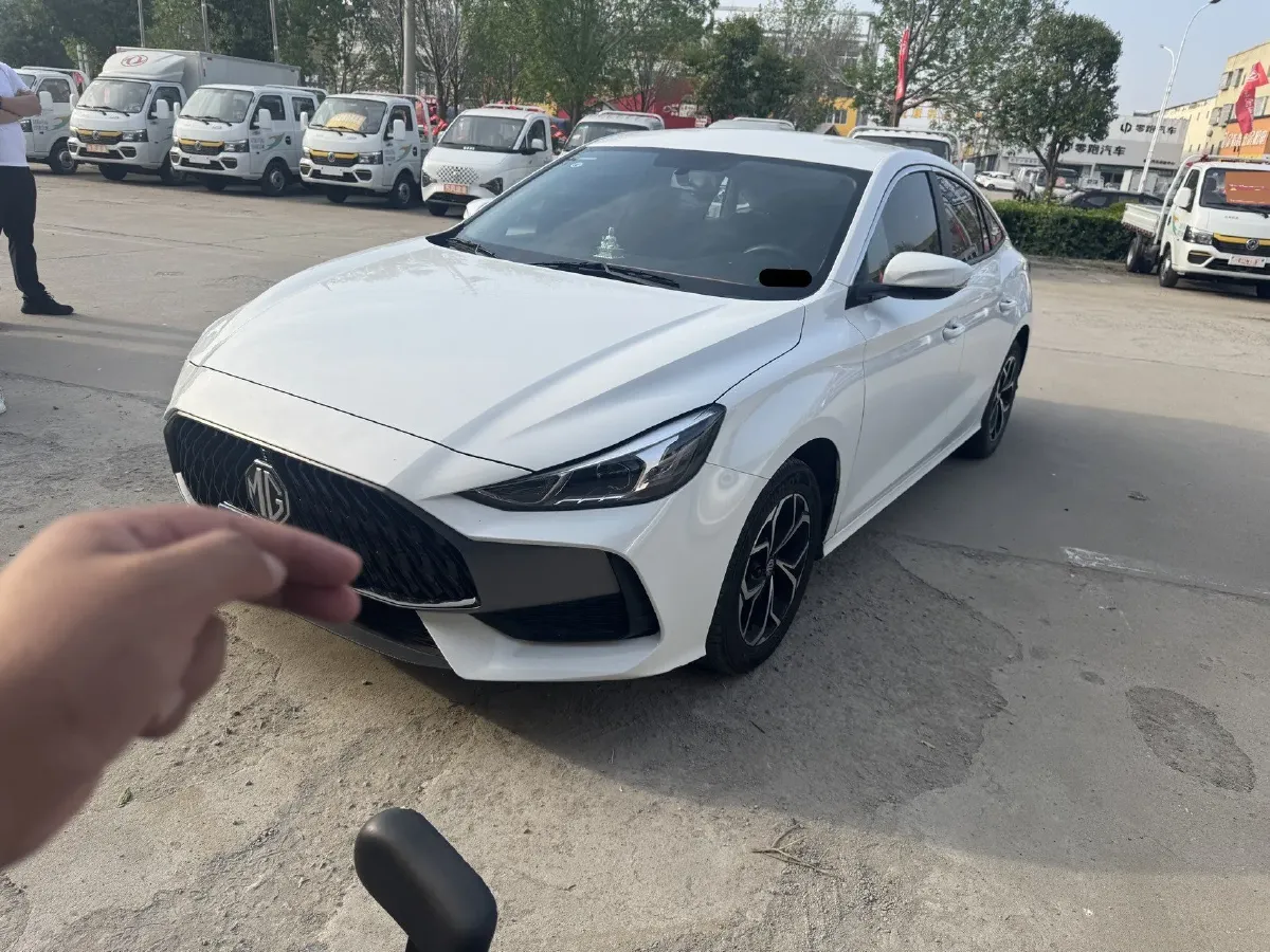 2023 MG 5 1.5L 129HP L4 5MT,autocango,china used car exporter,china ev exporter,chinese used car exporter,chinese used ev exporter