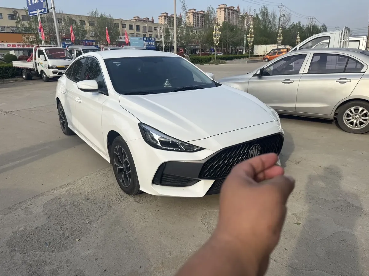 2023 MG 5 1.5L 129HP L4 5MT,autocango,china used car exporter,china ev exporter,chinese used car exporter,chinese used ev exporter