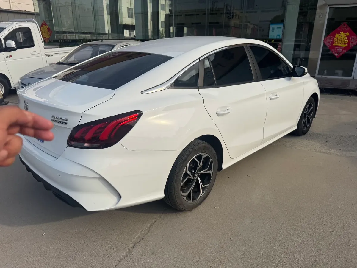 2023 MG 5 1.5L 129HP L4 5MT,autocango,china used car exporter,china ev exporter,chinese used car exporter,chinese used ev exporter