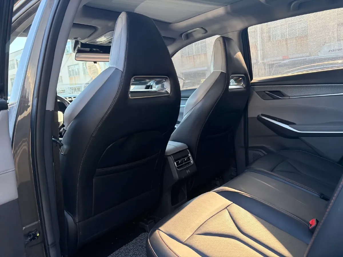 2022 ChangAn CS75 Plus 1.5T 178HP L4 6AT,autocango,china used car exporter,china ev exporter,chinese used car exporter,chinese used ev exporter