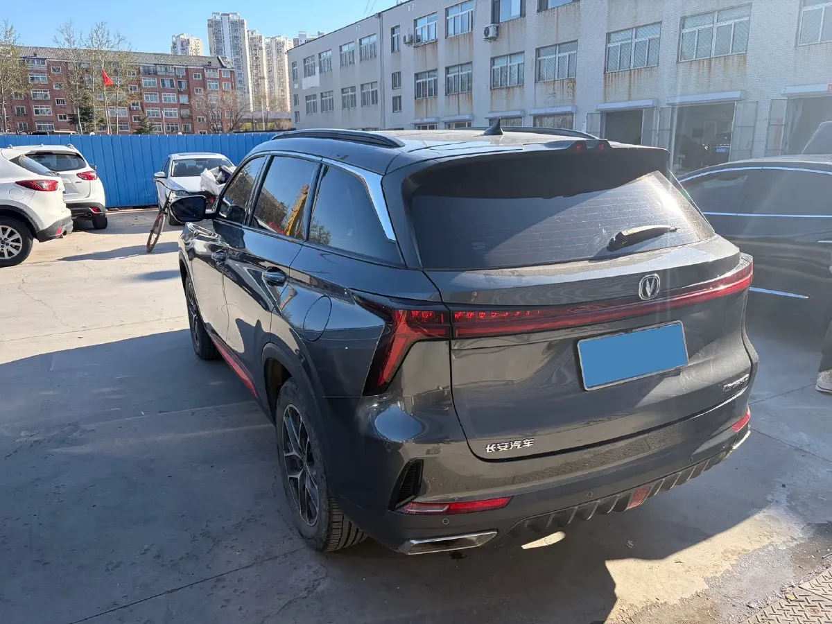 2022 ChangAn CS75 Plus 1.5T 178HP L4 6AT,autocango,china used car exporter,china ev exporter,chinese used car exporter,chinese used ev exporter