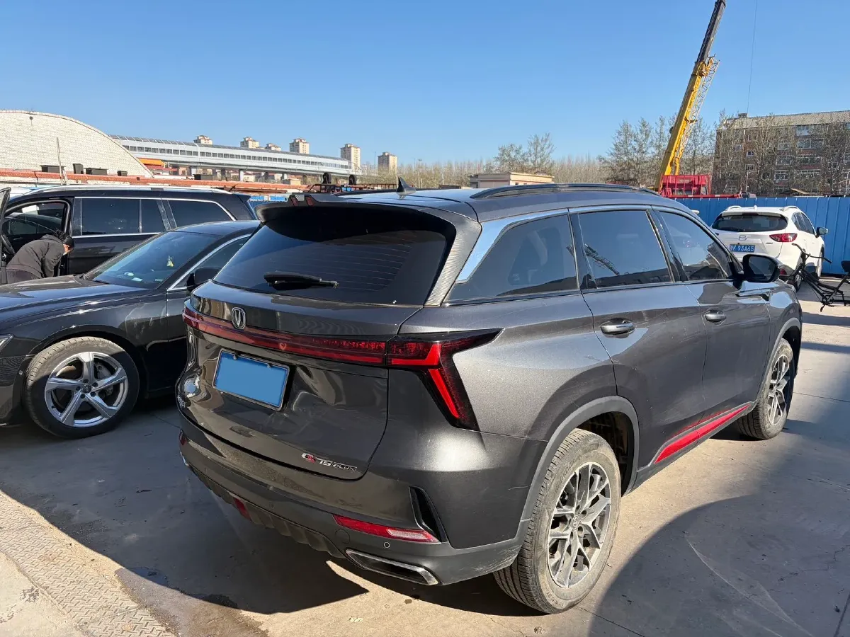 2022 ChangAn CS75 Plus 1.5T 178HP L4 6AT,autocango,china used car exporter,china ev exporter,chinese used car exporter,chinese used ev exporter