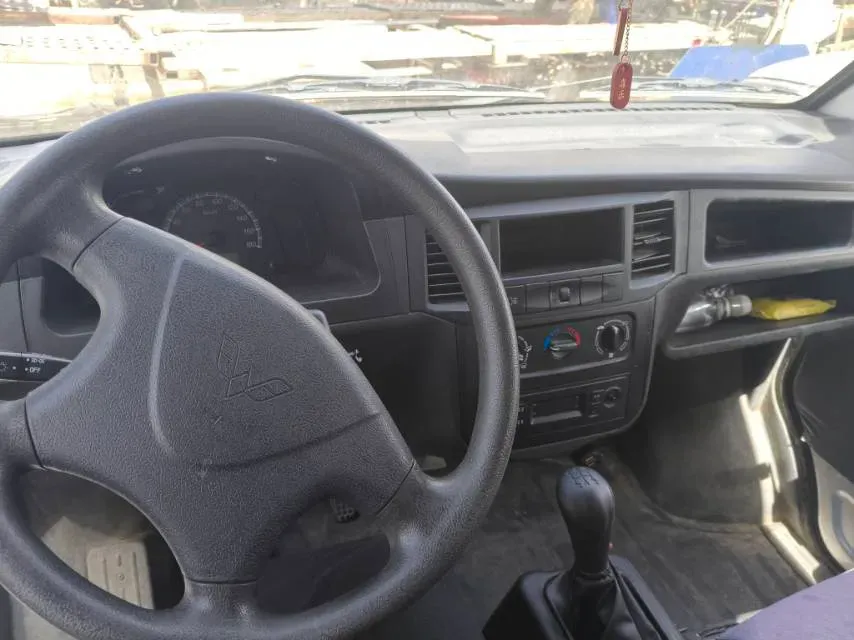 2020 WuLing ZhiGuang 1.2L 76HP L4 5MT,autocango,china used car exporter,china ev exporter,chinese used car exporter,chinese used ev exporter