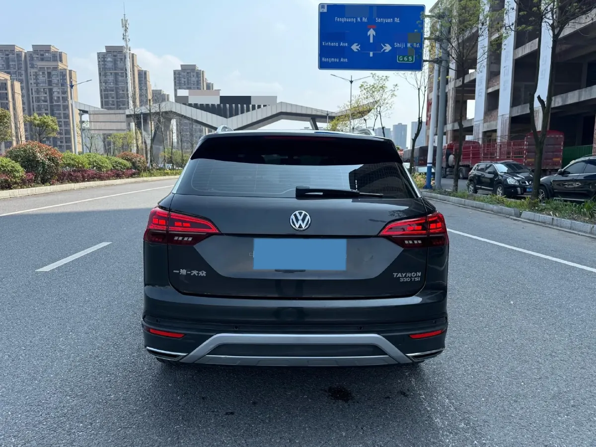 2019 Jeep Cherokee 2.0T 234HP L4 9AT,autocango,china used car exporter,china ev exporter,chinese used car exporter,chinese used ev exporter