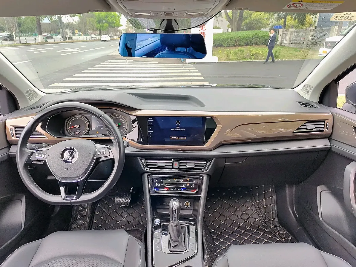 2021 Volkswagen Tharu 1.4T 150HP L4 7DCT,autocango,china used car exporter,china ev exporter,chinese used car exporter,chinese used ev exporter