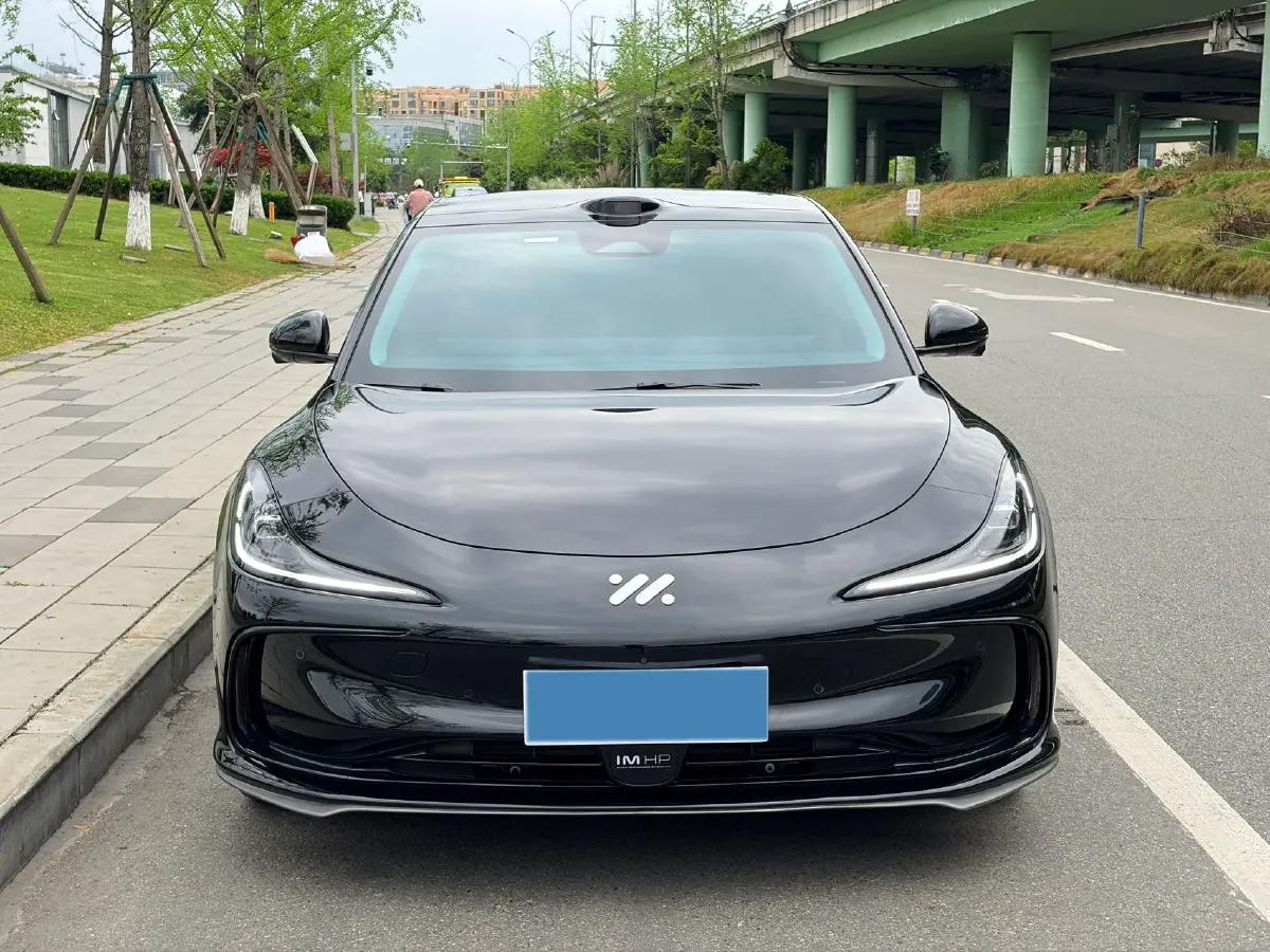 2024 IM L6 BEV 100KWH,autocango,china used car exporter,china ev exporter,chinese used car exporter,chinese used ev exporter