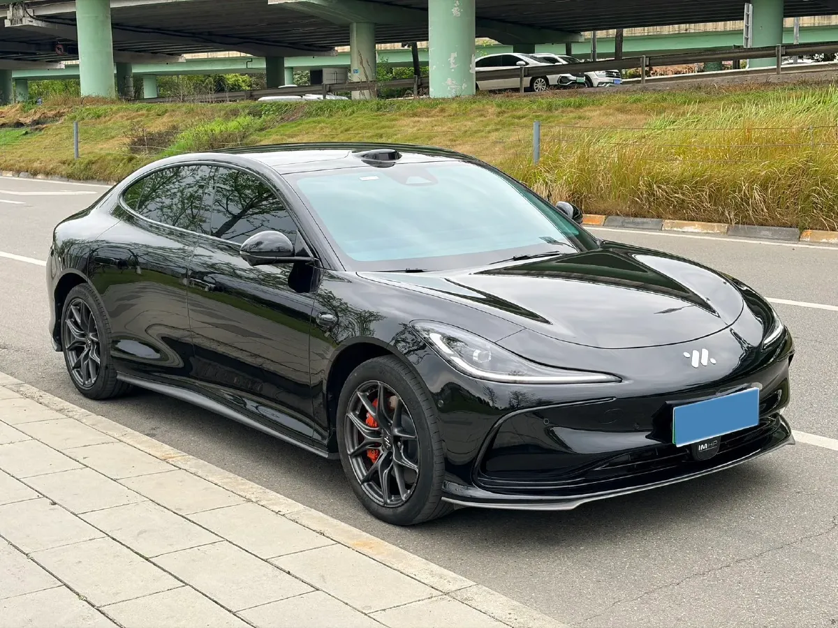 2024 IM L6 BEV 100KWH,autocango,china used car exporter,china ev exporter,chinese used car exporter,chinese used ev exporter