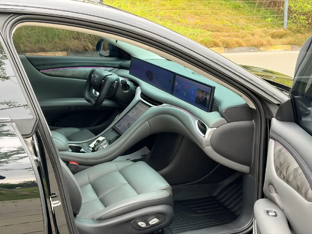 2024 IM L6 BEV 100KWH,autocango,china used car exporter,china ev exporter,chinese used car exporter,chinese used ev exporter