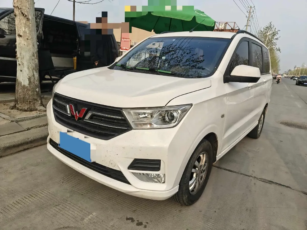 2021 WuLing HongGuang 1.5L 99HP L4 6MT,autocango,china used car exporter,china ev exporter,chinese used car exporter,chinese used ev exporter