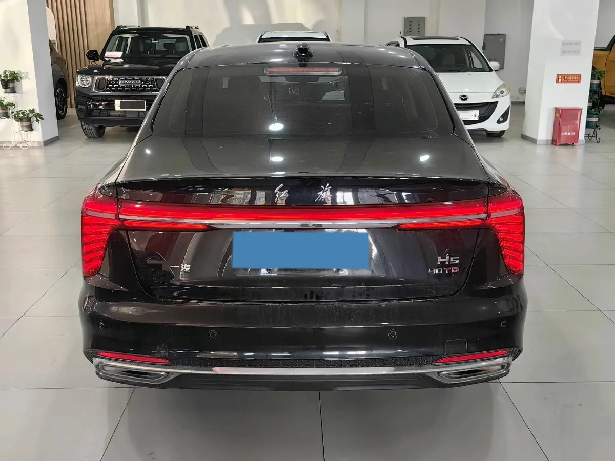 2024 HongQi H5 2.0T 224HP L4 8AT,autocango,china used car exporter,china ev exporter,chinese used car exporter,chinese used ev exporter