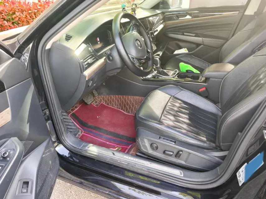 2019 Volvo V40 1.5T 152HP L4 6AT,autocango,china used car exporter,china ev exporter,chinese used car exporter,chinese used ev exporter