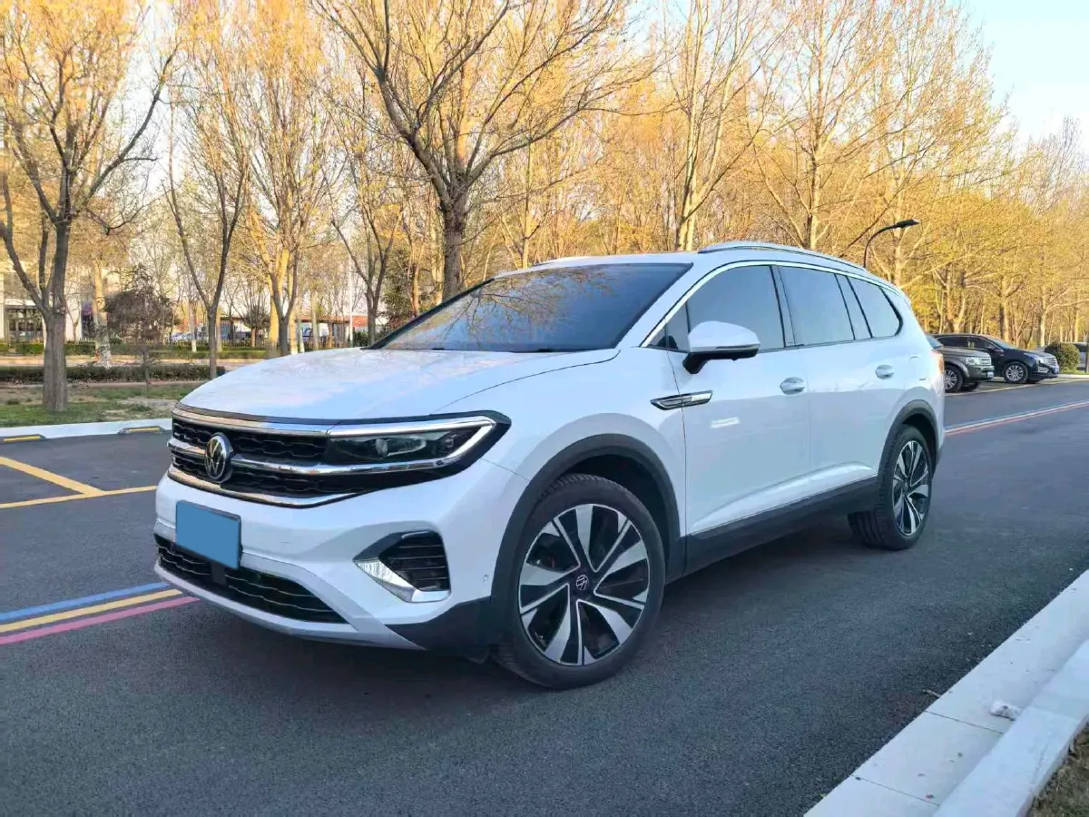 2023 Volkswagen Talagon 2.0T 220HP L4 7DCT,autocango,china used car exporter,china ev exporter,chinese used car exporter,chinese used ev exporter