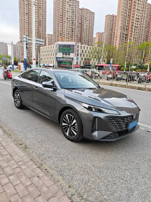 2025 ChangAn EadoPHEV 1.5L 98HP L4 E-CVT PHEV,autocango,china used car exporter,china ev exporter,chinese used car exporter,chinese used ev exporter