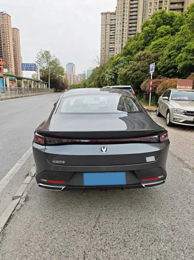 2025 ChangAn EadoPHEV 1.5L 98HP L4 E-CVT PHEV,autocango,china used car exporter,china ev exporter,chinese used car exporter,chinese used ev exporter