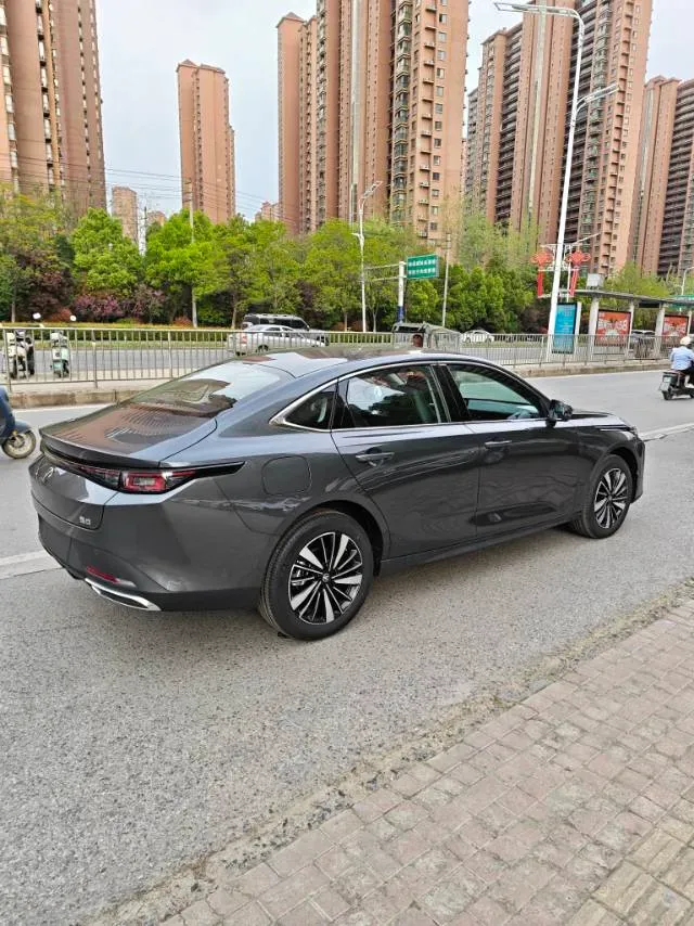 2025 ChangAn EadoPHEV 1.5L 98HP L4 E-CVT PHEV,autocango,china used car exporter,china ev exporter,chinese used car exporter,chinese used ev exporter